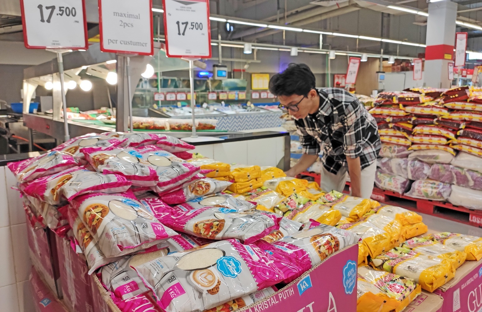 Harga jual dan stok gula kembali stabil setelah Danantara dan ID FOOD menyerap produksi petani yang menumpuk.