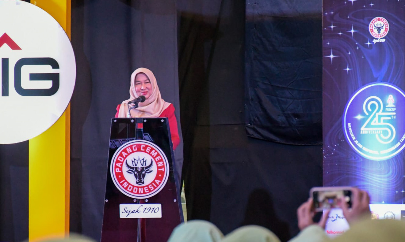 Siti Aisyah Indrieffouny Indra memuji FKIKSP sebagai contoh perempuan kreatif dan adaptif di era modern saat peringatan HUT ke-25 organisasi.