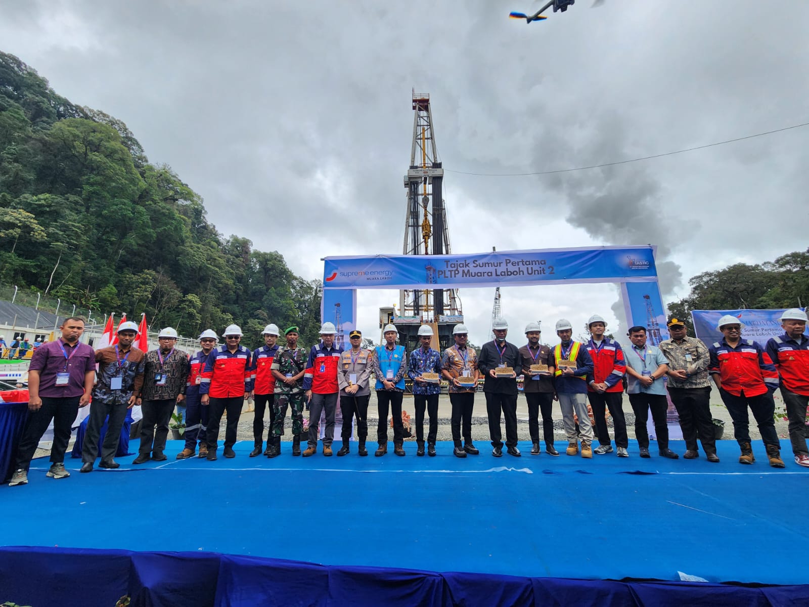 PLN dan Supreme Energy resmikan First Spudding Ceremony PLTP Muara Laboh Unit 2 berkapasitas 80 MW di Solok Selatan, target operasi 2027.