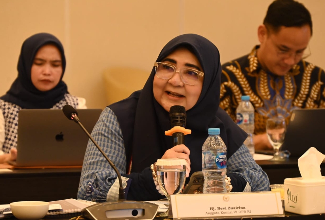 Politisi PKS Nevi Zuairina mengingatkan pentingnya mitigasi PHK, perlindungan aset negara, dan proses BUMN yang transparan. (Foto: Tim NZ)