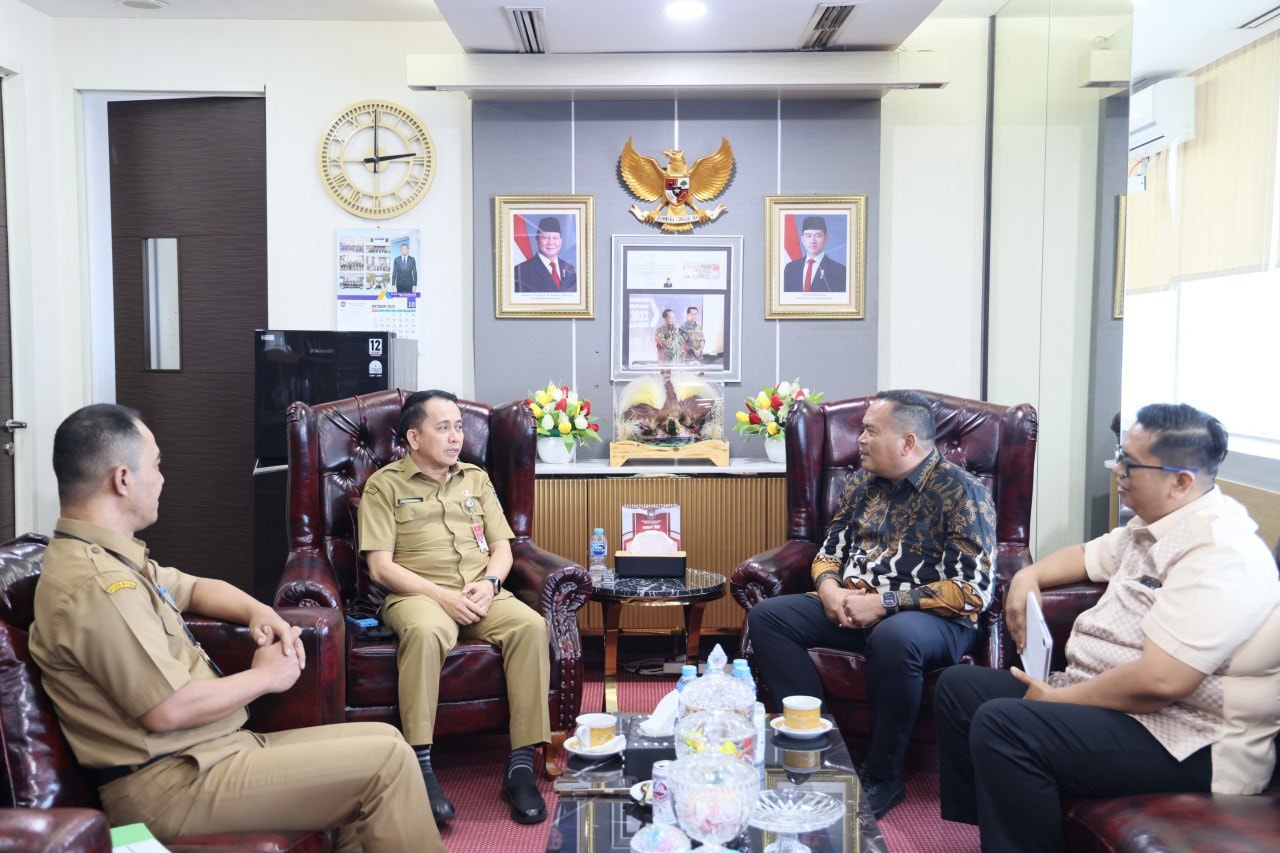 Wali Kota Pariaman Yota Balad bahas indikator kebutuhan fiskal daerah dengan Kemendagri untuk memastikan alokasi Dana Transfer ke Daerah 2026 tepat sasaran.