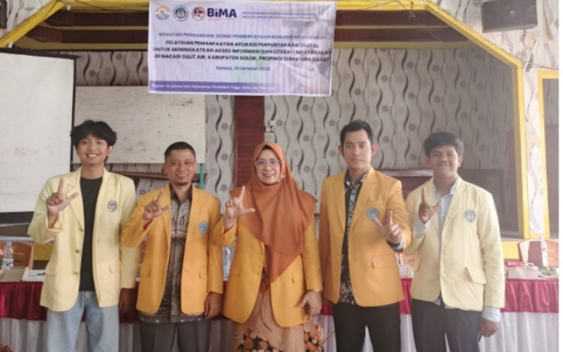 UNP gelar pelatihan perpustakaan digital di Nagari Sulit Air, Solok, guna meningkatkan akses informasi dan literasi masyarakat berbasis teknologi, Selasa (21/10/2025).