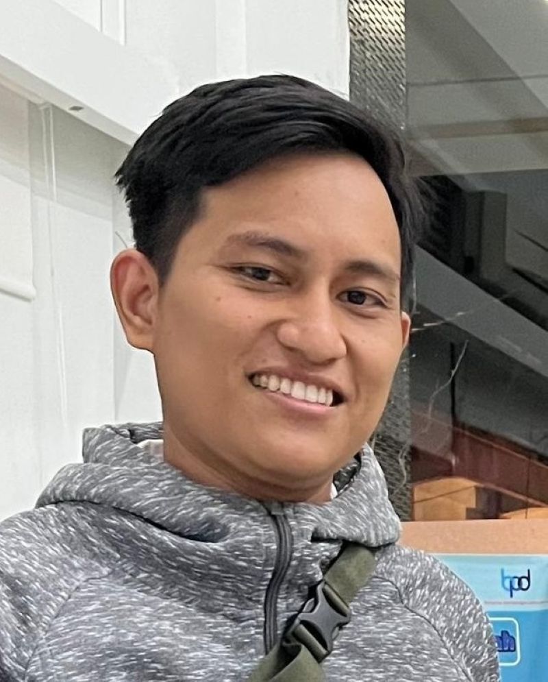Randy Primasoza Putra, Bagian Dana dan Operasional Divisi Usaha Syariah.&nbsp;