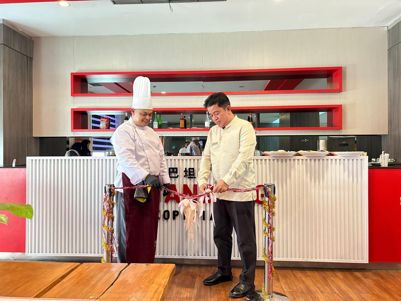 Batandang Kopitiam hadir di Hotel Truntum Padang, menyuguhkan perpaduan hangat nuansa kopitiam klasik dan cita rasa autentik khas Vietnam.