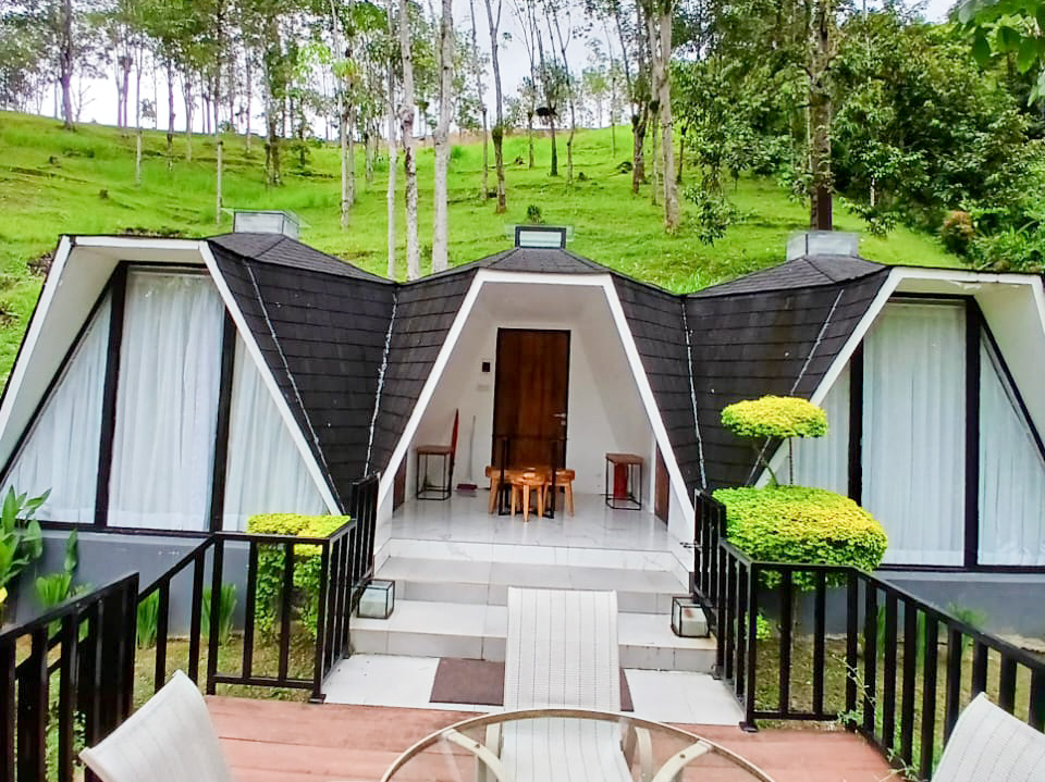 Grace Hill Villa di Lubuk Minturun hadir dengan konsep alam dan fasilitas modern, tawarkan liburan tenang bagi keluarga dan wisatawan Padang. (Foto: Mengki Kurniawan/Padeks)