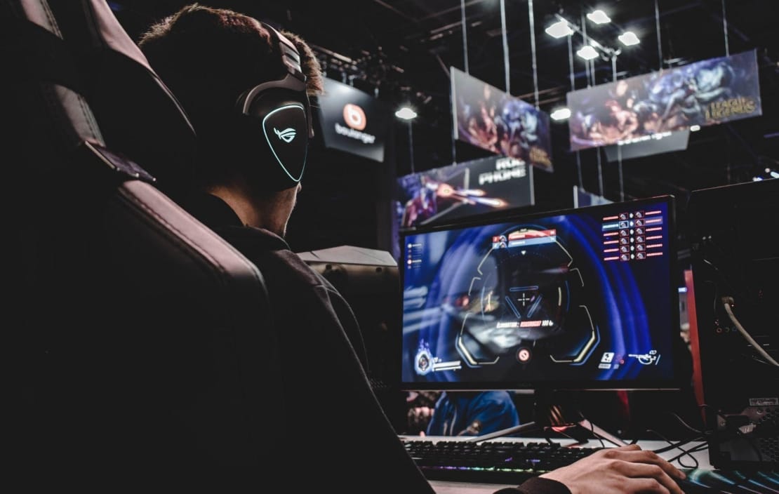 Industri game global capai USD 240 miliar tahun 2025, dipimpin Asia dan tren langganan digital, menjadikannya pilar utama ekonomi kreatif dunia. (foto: Froyonion.com)