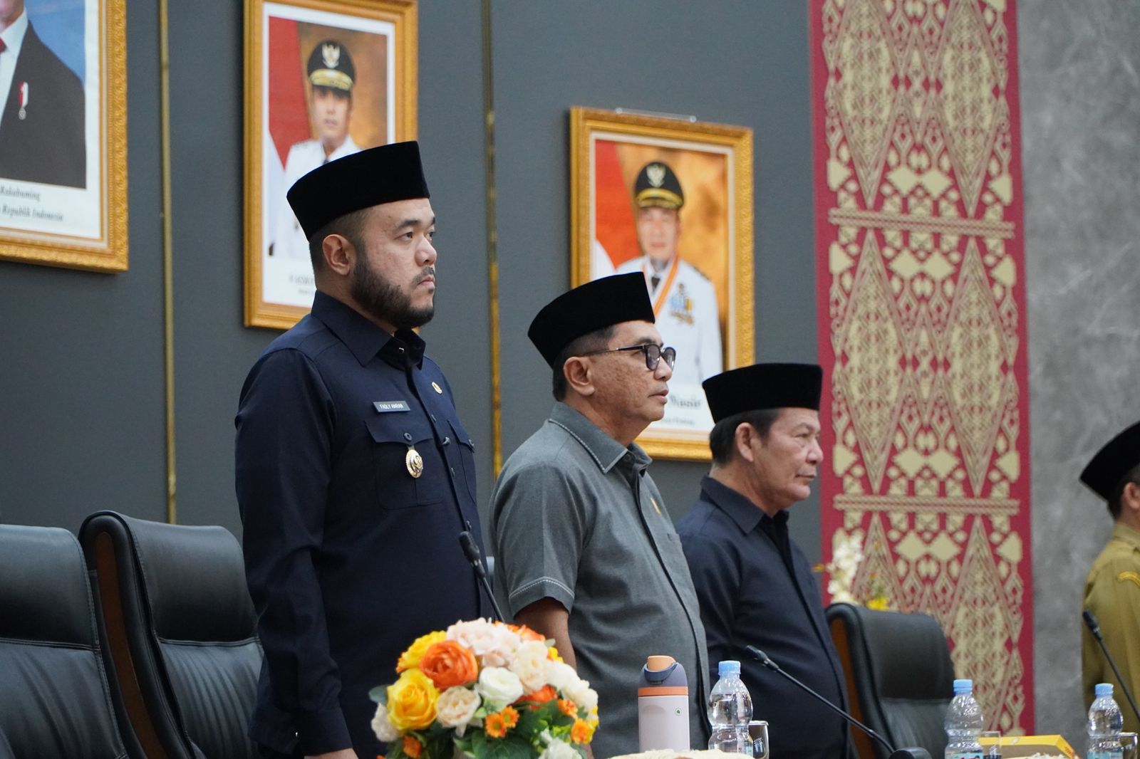 Wali Kota Padang, Fadly Amran menghadiri rapat paripurna DPRD Kota Padang, Senin (27/10).