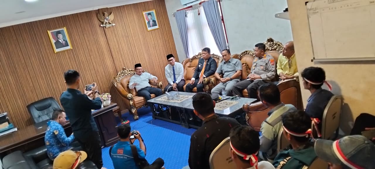 Warga berharap DPRD dan Bupati Kepulauan Mentawai segera menindaklanjuti aspirasi mereka dengan langkah konkret, termasuk membentuk tim bersama demi kejelasan status tanah adat Taileleu Betumonga.
