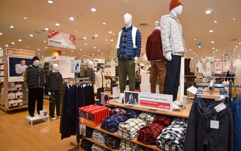 UNIQLO buka toko pertama di Sumatera Barat, hadir di Basko City Mall Padang 31 Oktober 2025 dengan promo spesial dan dukungan UMKM lokal.