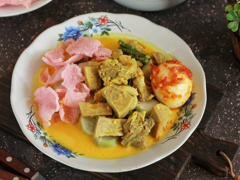 Sepiring lontong sayur gulai nangka. (Dok Pribadi)
