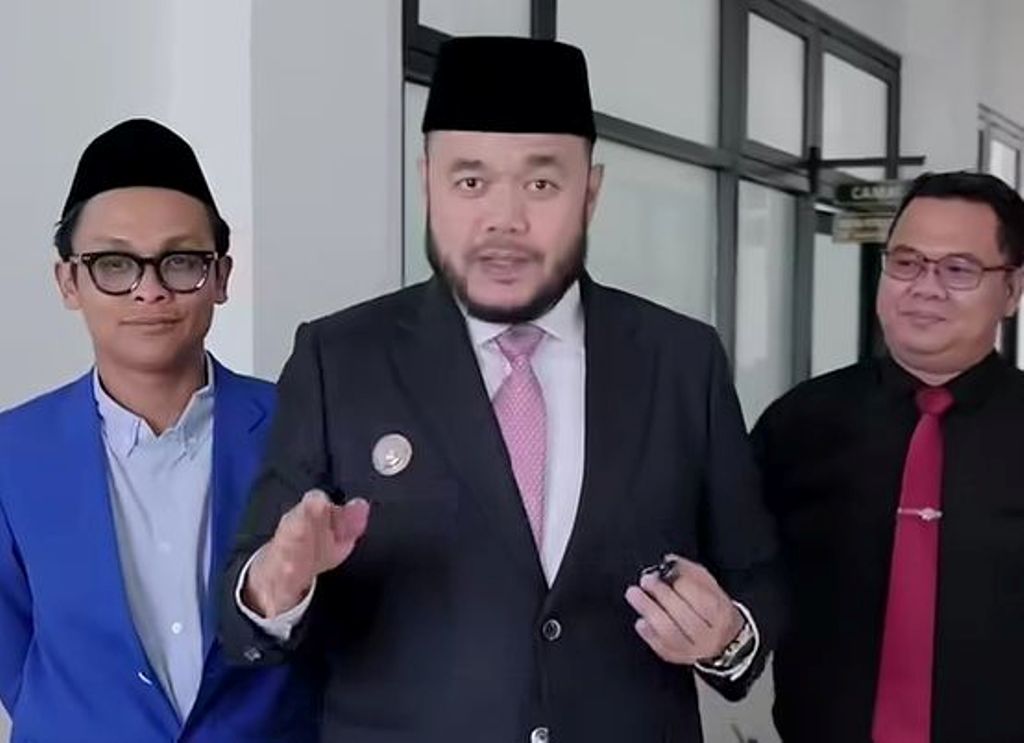 Wali Kota Padang Fadly Amran meminta kepada seluruh ketua RT di Padang agar mendaftarkan diri mengikuti lomba Padang Rancak Award 2025.
