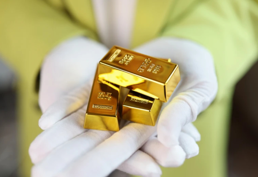 Harga emas hari ini tercatat bervariasi, dengan Antam Rp2,31 juta per gram dan Pegadaian Rp2,306 juta per gram.. (Foto ilustrasi: Sahabat Pegadaian)