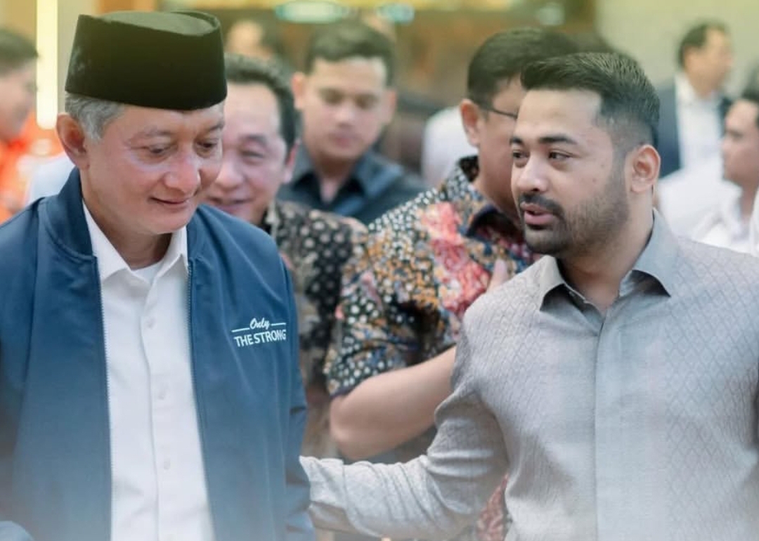 Anggota Komisi V DPR RI, Zigo Rolanda bersama Menteri Pekerjaan Umum (PU) Dody Hanggodo beberapa waktu lalu. (Foto: Dok. IG @zigorolandaofficial)