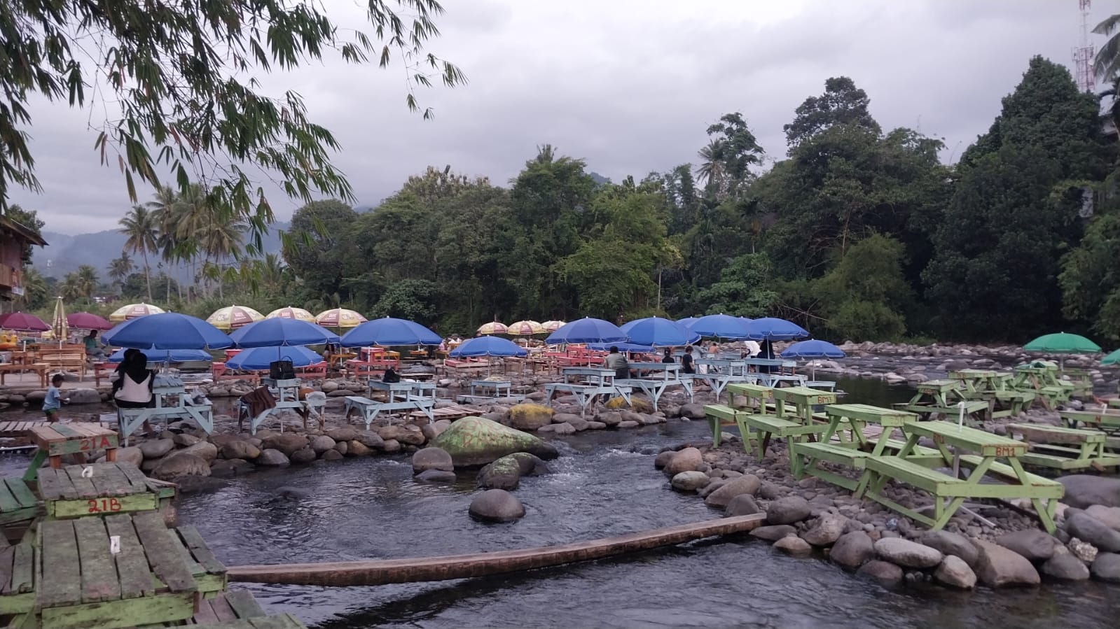 Lubuk Lukum, pesona air jernih dan ribuan