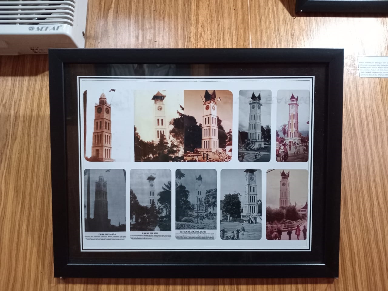 Foto beberapa bentuk perubahan bentuk puncak Jam Gadang, Bukittinggi