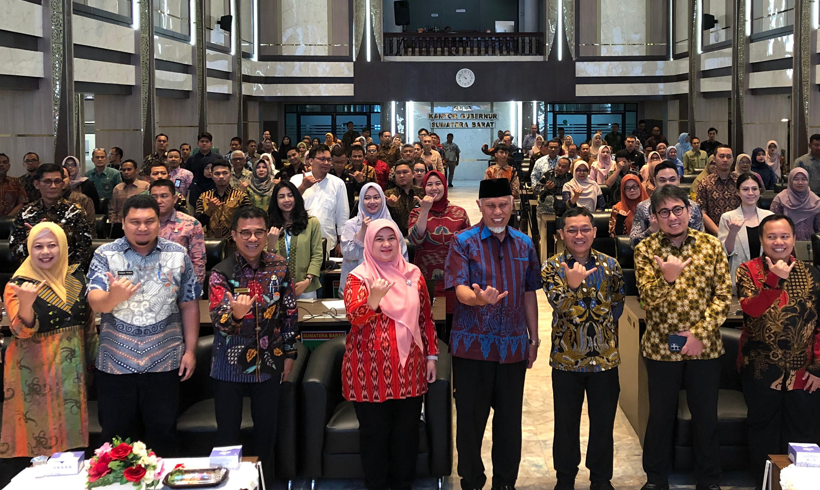 Kegiatan Sosialisasi Pembiayaan Kreatif Daerah untuk Pembangunan Infrastruktur di Aula Kantor Gubernur Sumatera Barat, Kamis (6/11/2025).