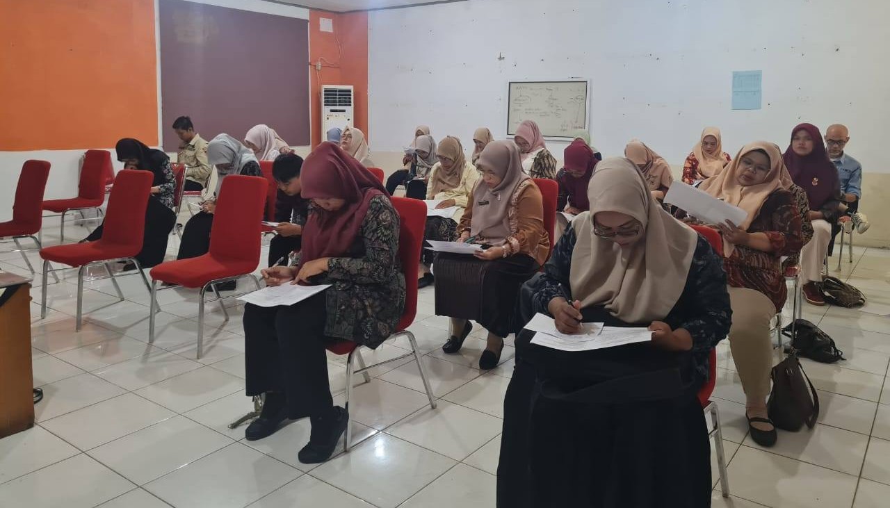 Dinas Perpustakaan dan Kearsipan Kota Padang tengah mencari arsiparis teladan.