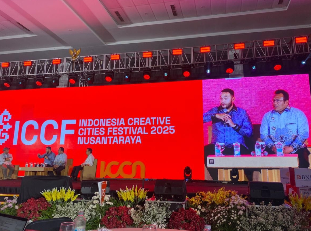 Wali Kota Padang Fadly Amran tampil sebagai pembicara ICCF 2025 bahas kekayaan gastronomi Kota Padang. (Foto: Prokopim)