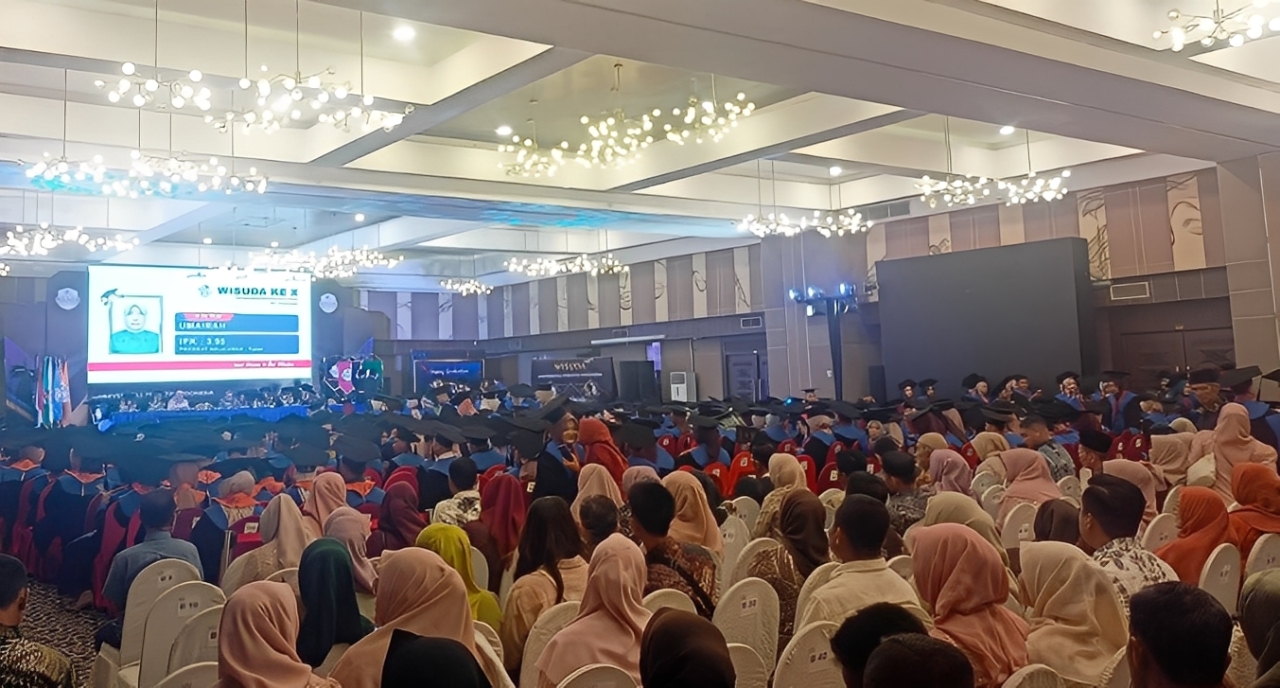 Universitas Perintis Indonesia (Upertis) mewisuda 642 sarjana, Senin (10/11/2025). LLDIKTI Wilayah X beri apresiasi dan dorongan inovasi bagi kampus serta lulusannya.