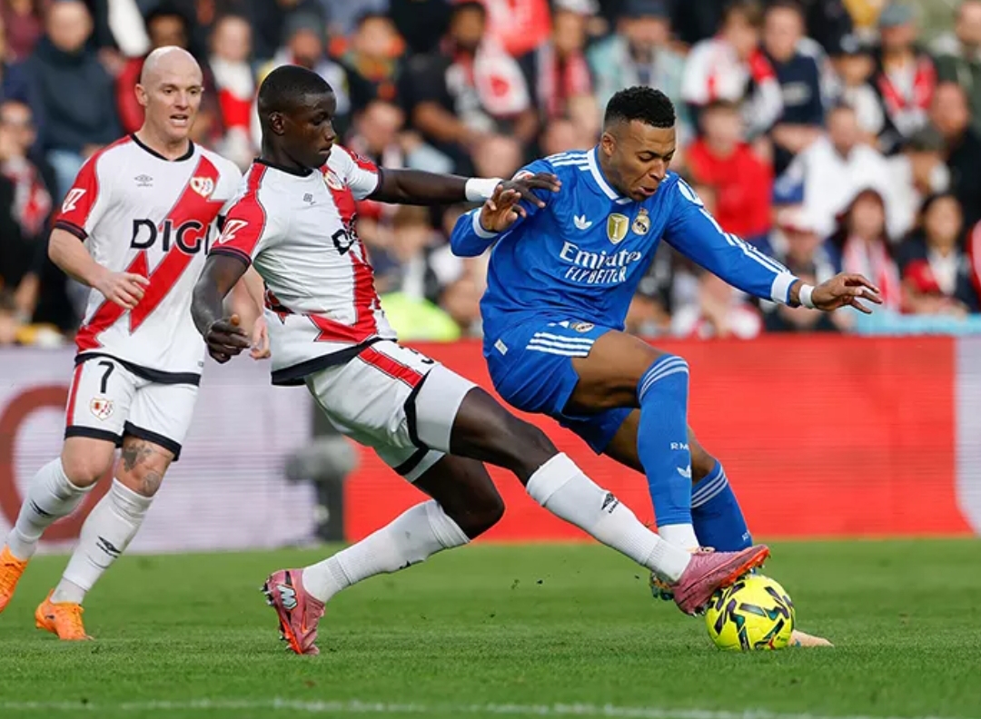Mbappe kesulitan menembus pertahanan Rayo Vallecano di Vallecas, Real Madrid hanya meraih hasil imbang 0-0.(Foto: Real Madrid)