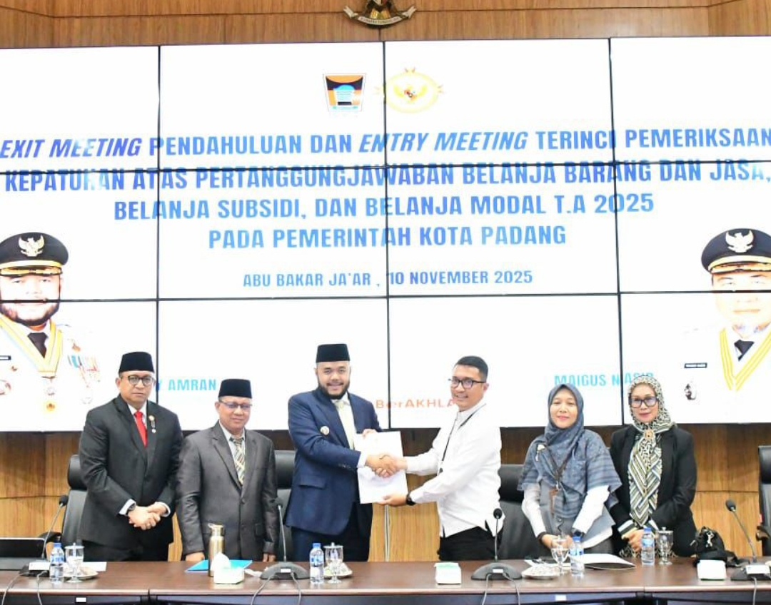 Fadly Amran menekankan komitmen Pemko Padang untuk transparan dan kooperatif selama proses pemeriksaan BPK RI 2025.(Foto: Prokopim)