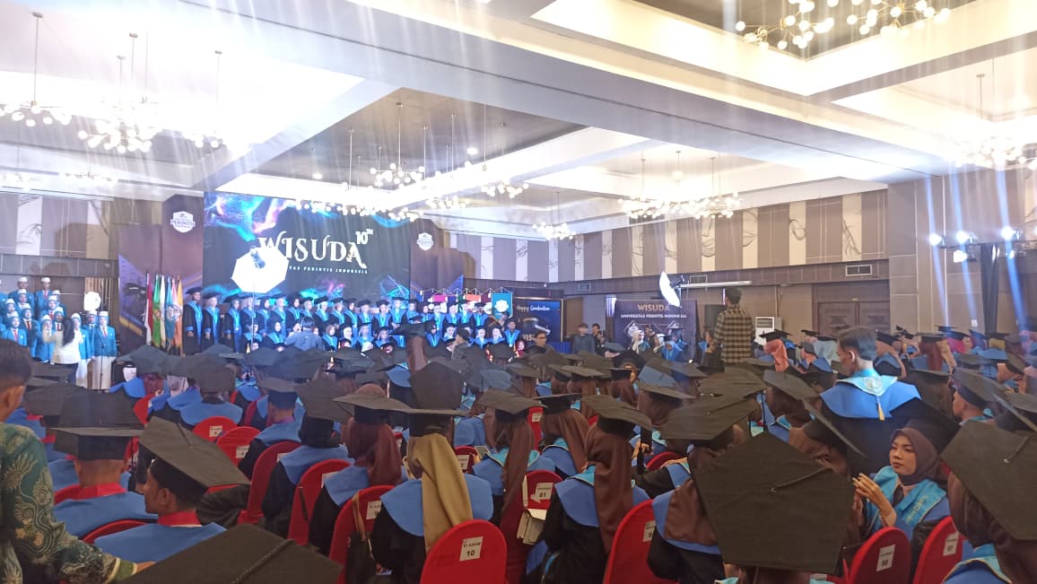 Suasana Hari Kedua Wisuda Universitas Perintis Indonesia di Pangeran Beach Hotel, Padang, Selasa (11/11/2025).