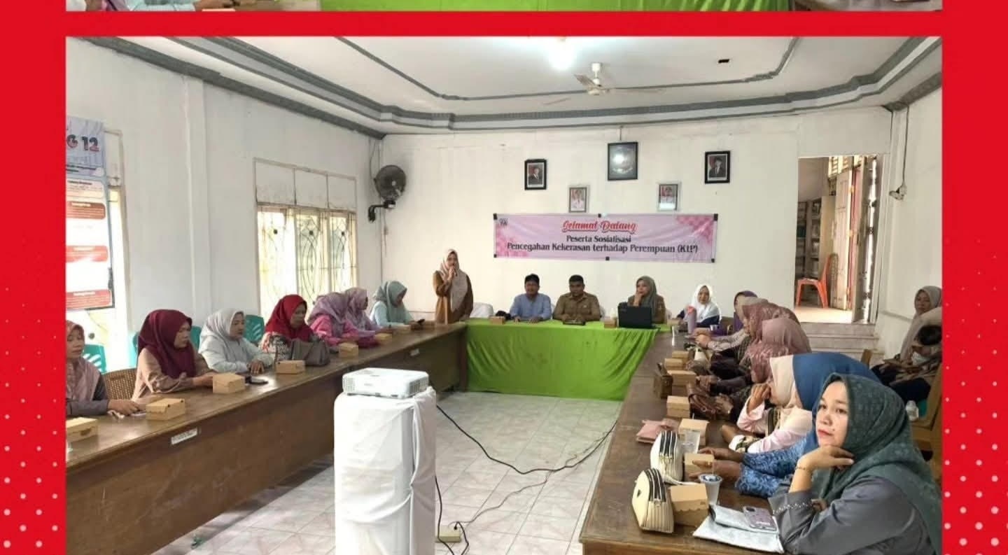 KOMIT: Kepala Bidang Pemberdayaan Perempuan dan Perlindungan Anak Dinas SOSP3APPKB Kabupaten Dharmasraya, Welni Suwandi, menyampaikan materi pada Sosialisasi dan Orientasi Program RBI.