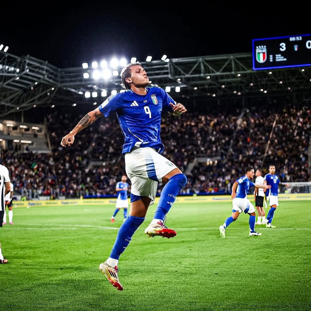 Striker Mateo Retegui jadi andalan Italia untuk membobol gawang Moldova dini hari nanti (14/11).