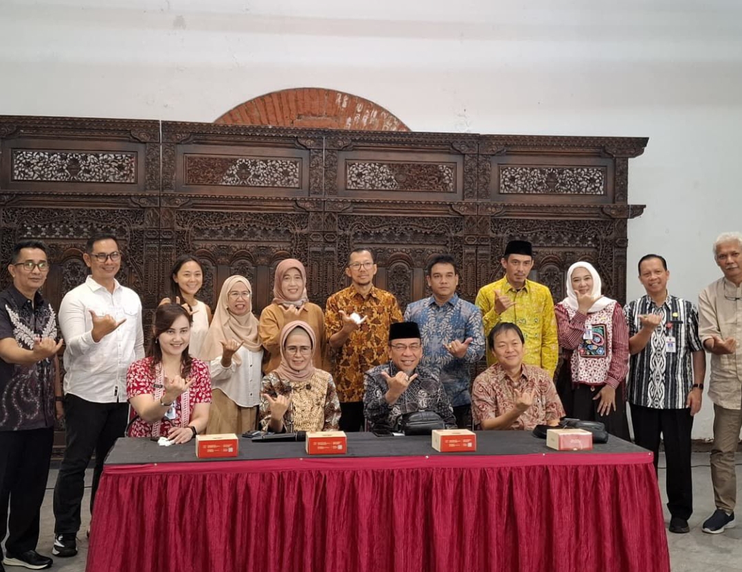 Rombongan Pemko Padang diterima Wawako Semarang Iswar Aminuddin di kawasan Kota Lama Semarang. (Foto: Prokopim)
