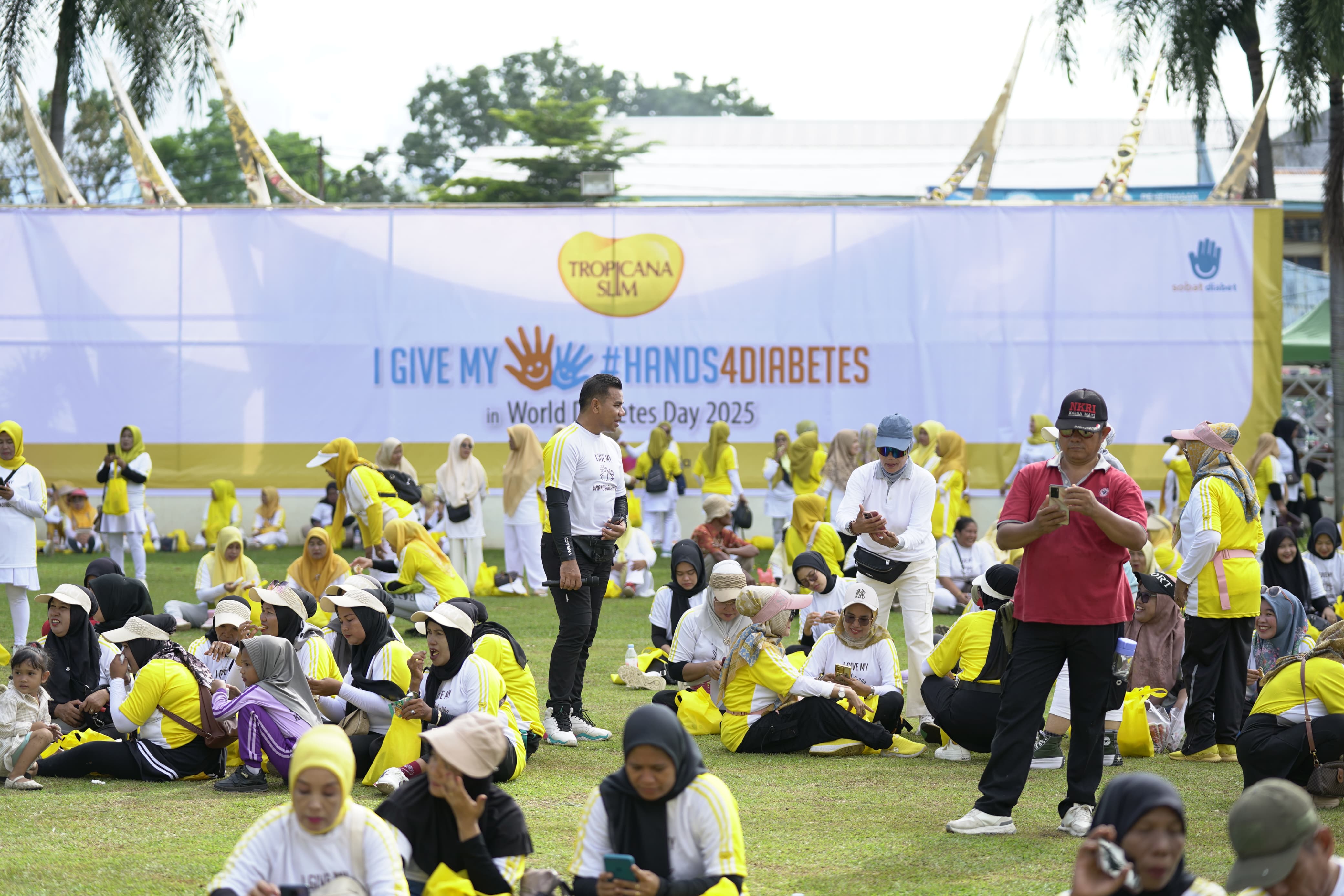 Penderita diabetes di Sumbar capai 150 ribu jiwa. Pemprov ajak kurangi gula, perbanyak aktivitas fisik, dan jalani hidup sehat pada peringatan World Diabetes Day 2025.