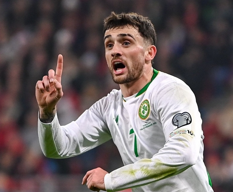 Troy Parrott rayakan hattrick menit 96 yang pastikan Irlandia menang 3-2 atas Hungaria dan lolos playoff Piala Dunia 2026.(Foto: IG @irelandfootball)