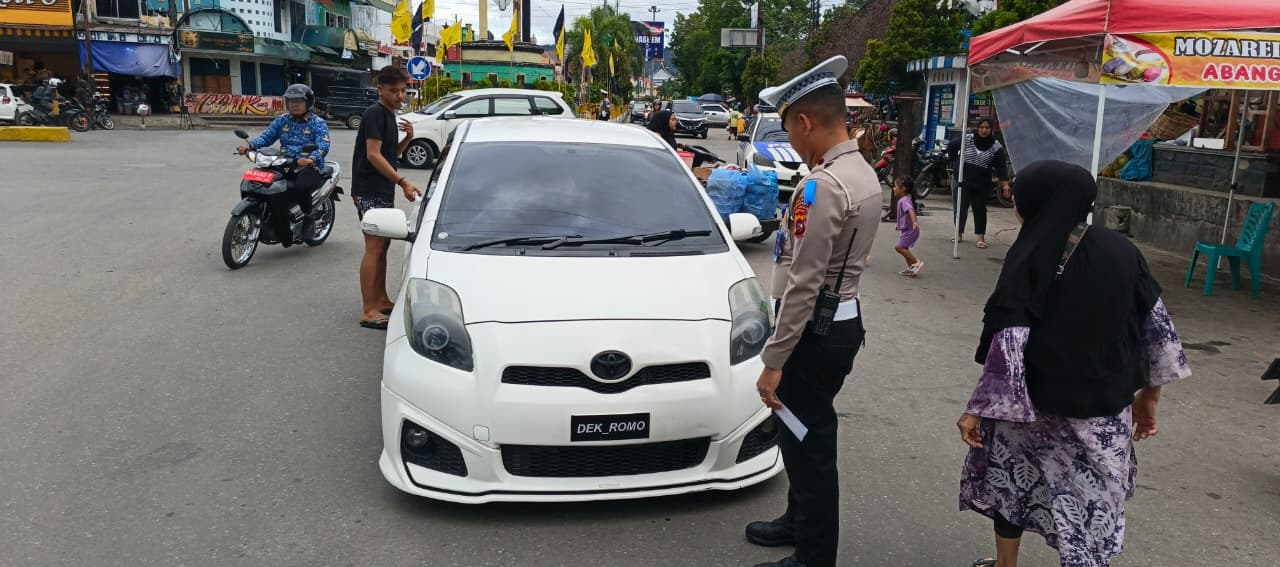 Kegiatan Operasi Zebra Singgalang 2025 dilakukan Satlantas Polres Solok Kota, Senin (17/11/2025). (Satlantas Polres Solok Kota)