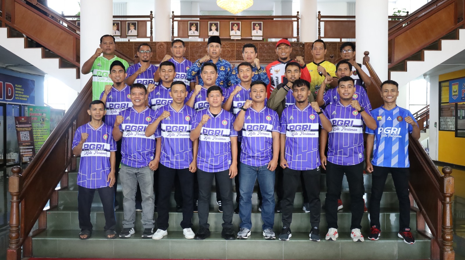 PGRI Kota Pariaman mengirim 20 guru atlet ke PGRI Cup Solok. Wawako Mulyadi berikan dukungan penuh dan pesan sportivitas.