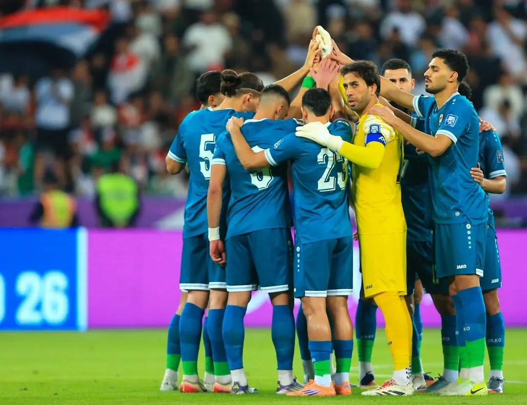 Momen kemenangan Timnas Irak 2-1 atas UEA di Stadion Internasional Basra, memastikan tiket playoff Piala Dunia 2026.(Foto: IG @iraqnt_en)