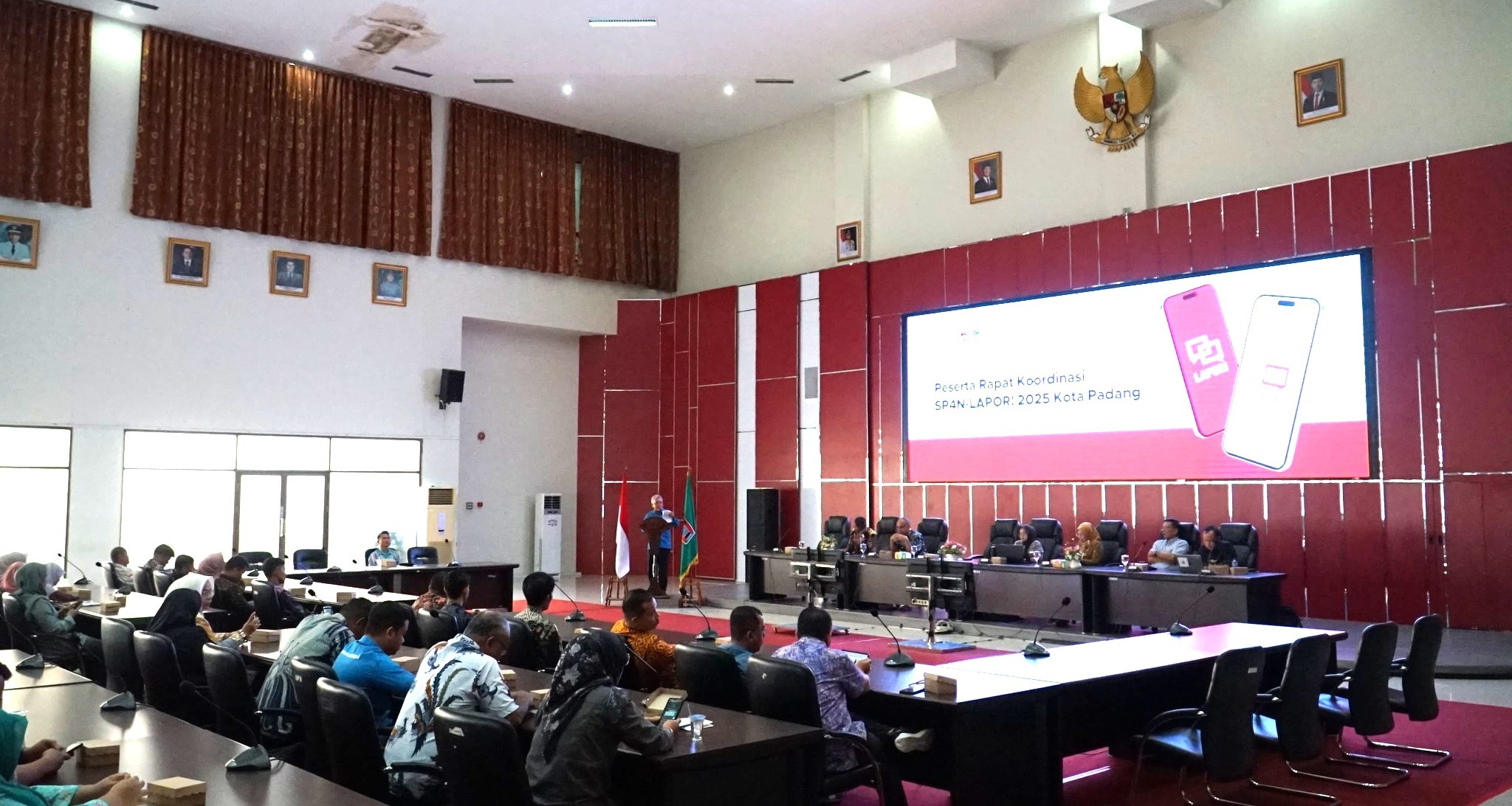 Pengelolaan SP4N LAPOR Kota Padang dinilai terbaik di Sumbar oleh Kemendagri.