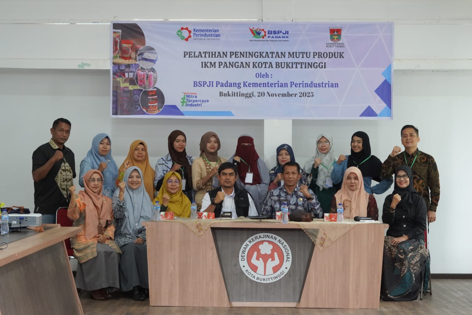 BSPJI Padang dan Disperindag Bukittinggi gelar pelatihan peningkatan mutu IKM pangan serta pendampingan 30 hari untuk perkuat daya saing produk lokal.