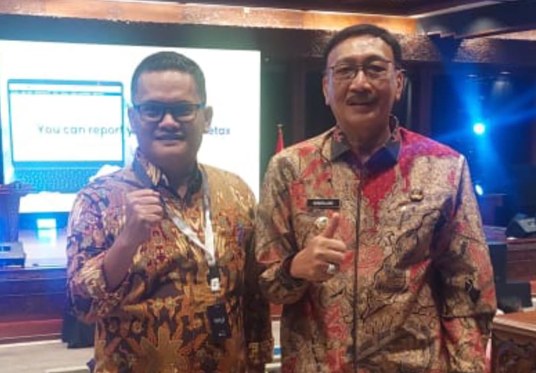 Bupati Pesisir Selatan Hendrajoni bersama Kadis Kominfo Pessel Wendi menghadiri Digital Trust360 Summit 2025 di TMII Jakarta, bahas penguatan keamanan siber daerah.(Foto: Diskominfo)