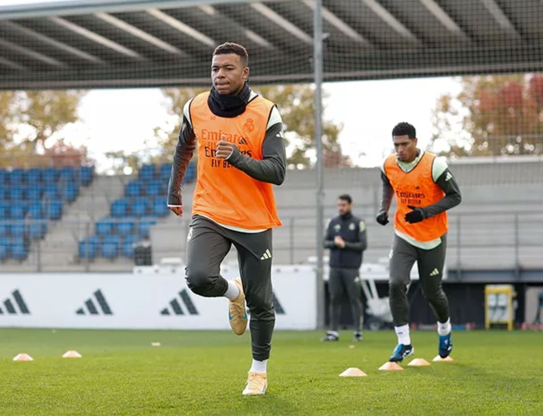 Mbappe dan Bellingham jalani sesi latihan intensif jelang laga Elche vs Real Madrid di La Liga 2025.(Foto: realmadrid.com)