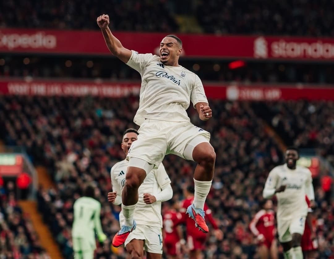 Murillo tampil impresif saat Nottingham Forest menghancurkan Liverpool 0-3, catatan sejarah baru di Anfield.(Foto: Instagram @officialnffc)