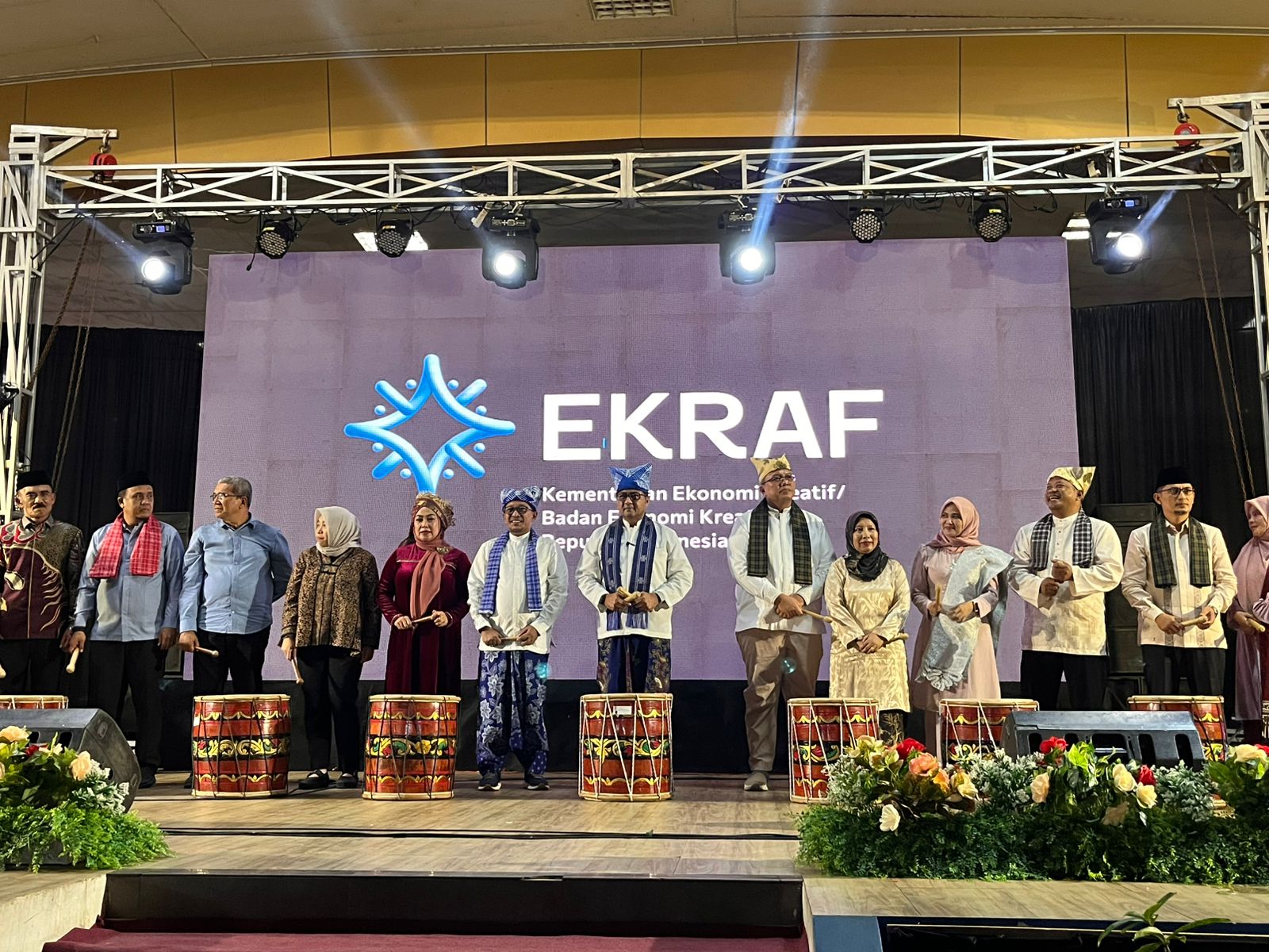 Menteri Ekraf resmikan Creative Hub Tanahdatar, dorong ekonomi kreatif, dukung generasi muda, dan tingkatkan kapasitas industri kreatif Sumatera Barat.
