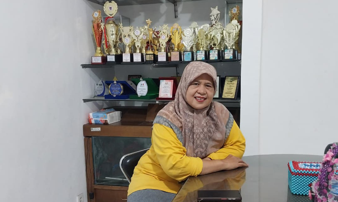 Fitriani SPd, Wakil Kepala Bidang Kesiswaan SLBN 1 Padang.