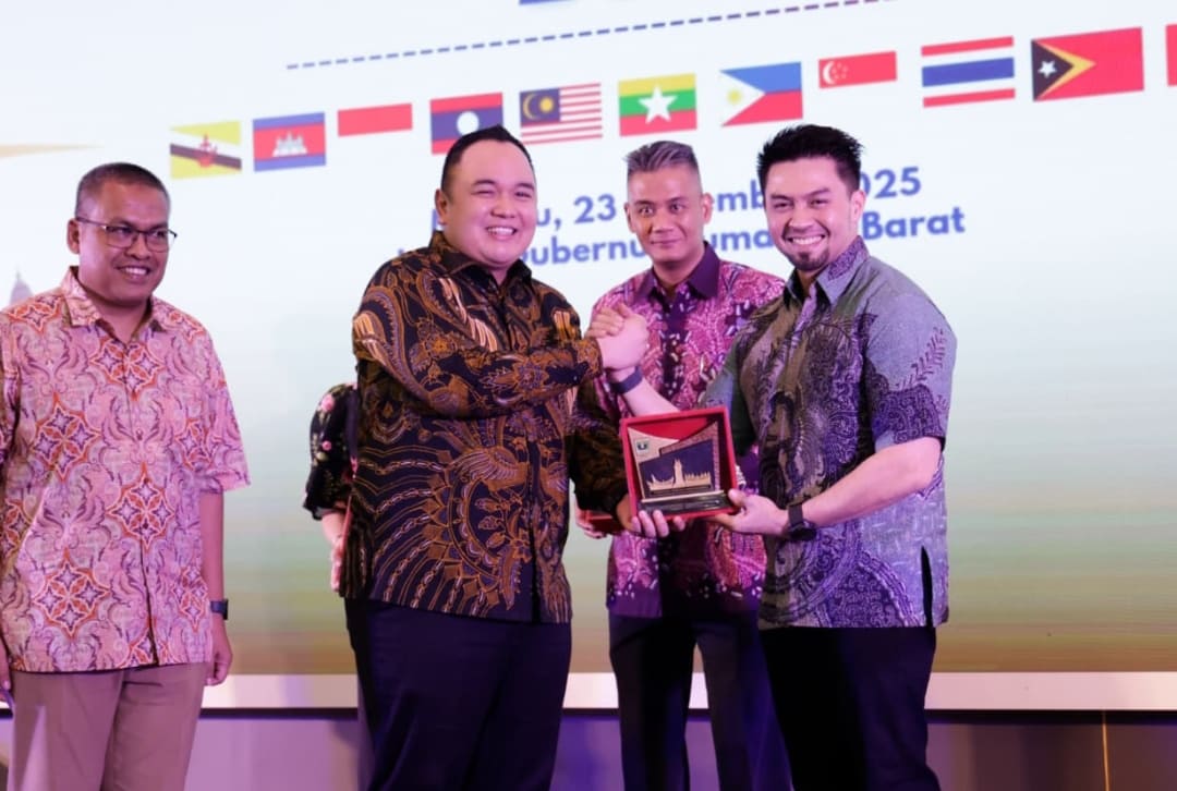 Nanda Satria menegaskan Sumatera Barat siap menjadi pusat kolaborasi pemuda ASEAN dalam pembukaan AYCM 2025 di Padang.(Foto: IST)