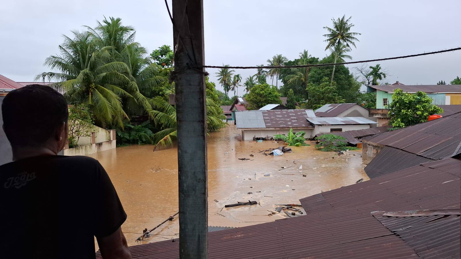 Sekolah di Padang diliburkan 27&ndash;29 November 2025 akibat banjir dan longsor. KBM dialihkan ke daring untuk menjamin keselamatan siswa. (foto ilustrasi)