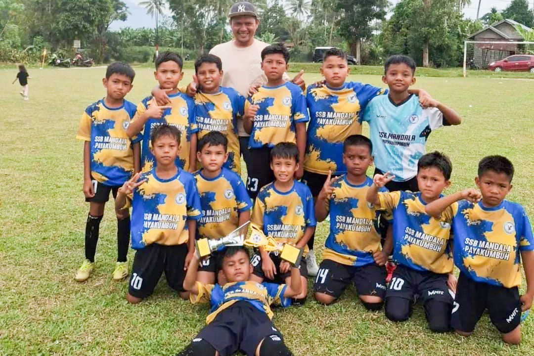 SSB Mandala Payakumbuh siap tampil di Padek Cup 2025 dengan pembinaan usia dini dan filosofi permainan progressive possession.