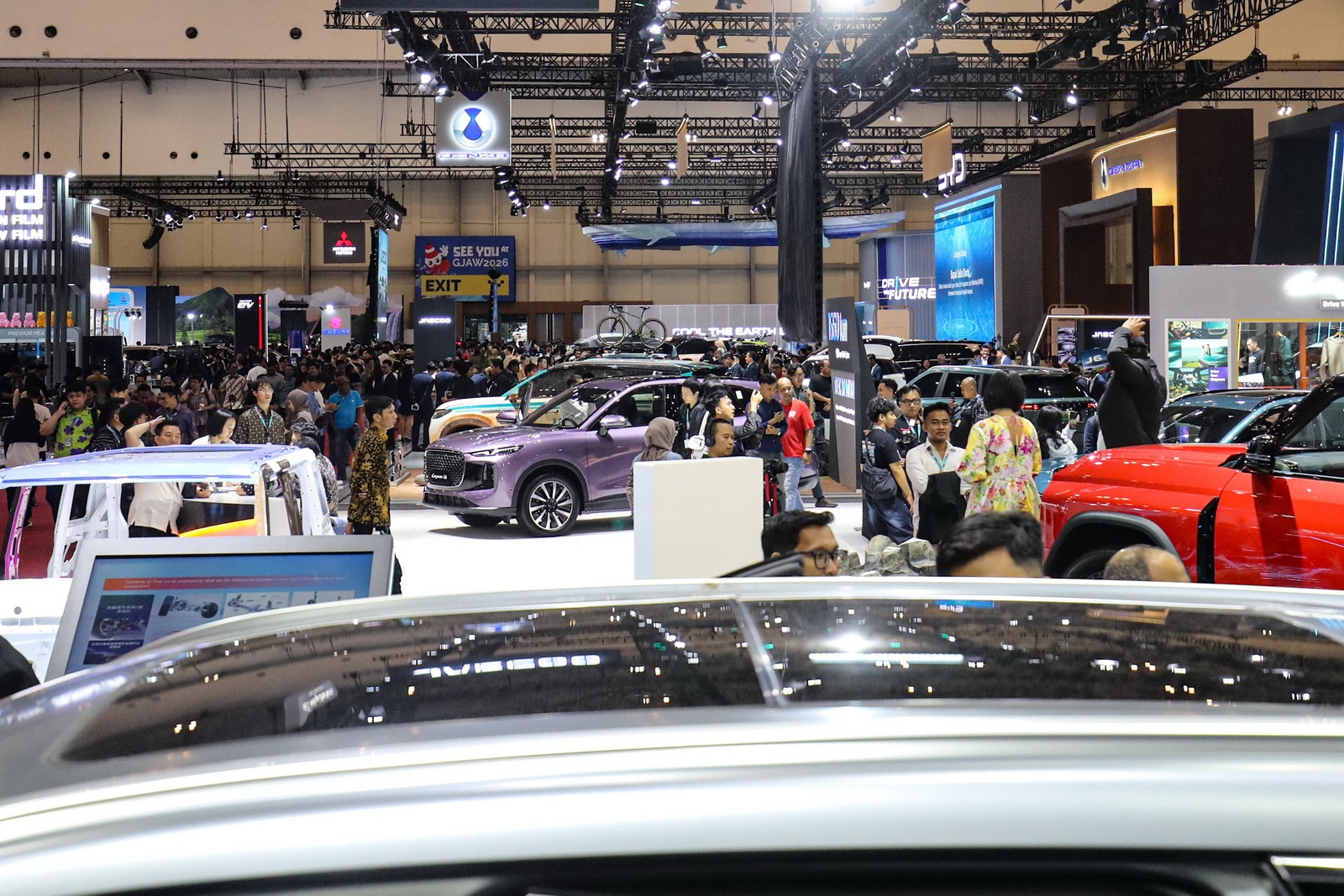 Pameran otomotif GAIKINDO Jakarta Auto Week (GJAW) 2025 di ICE BSD City Tangerang yang berakhir besok (30/11).
