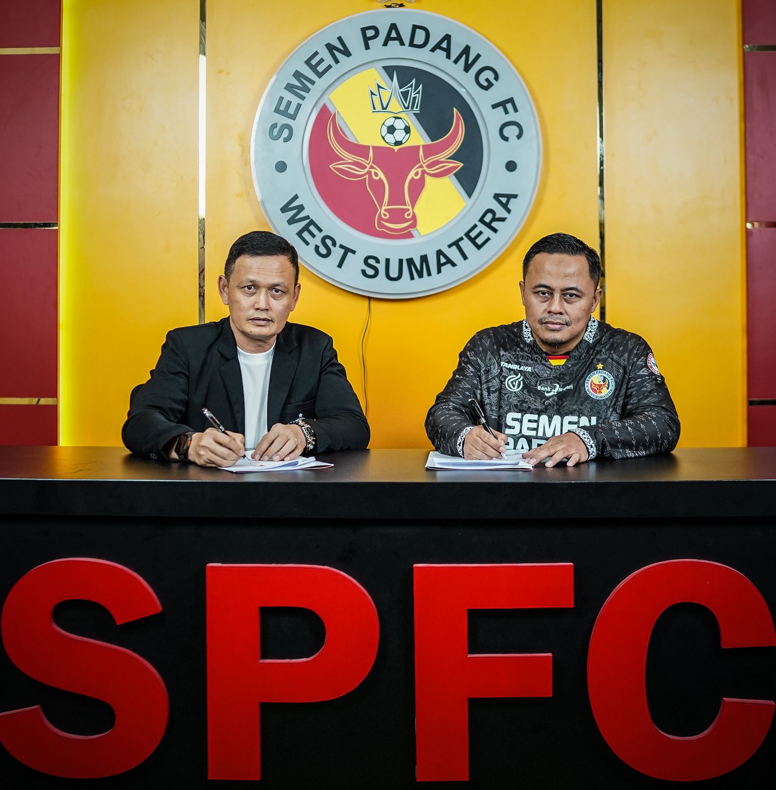 Semen Padang FC resmi menunjuk Yeyen Tumena sebagai Direktur Teknik (Dirtek) yang baru.