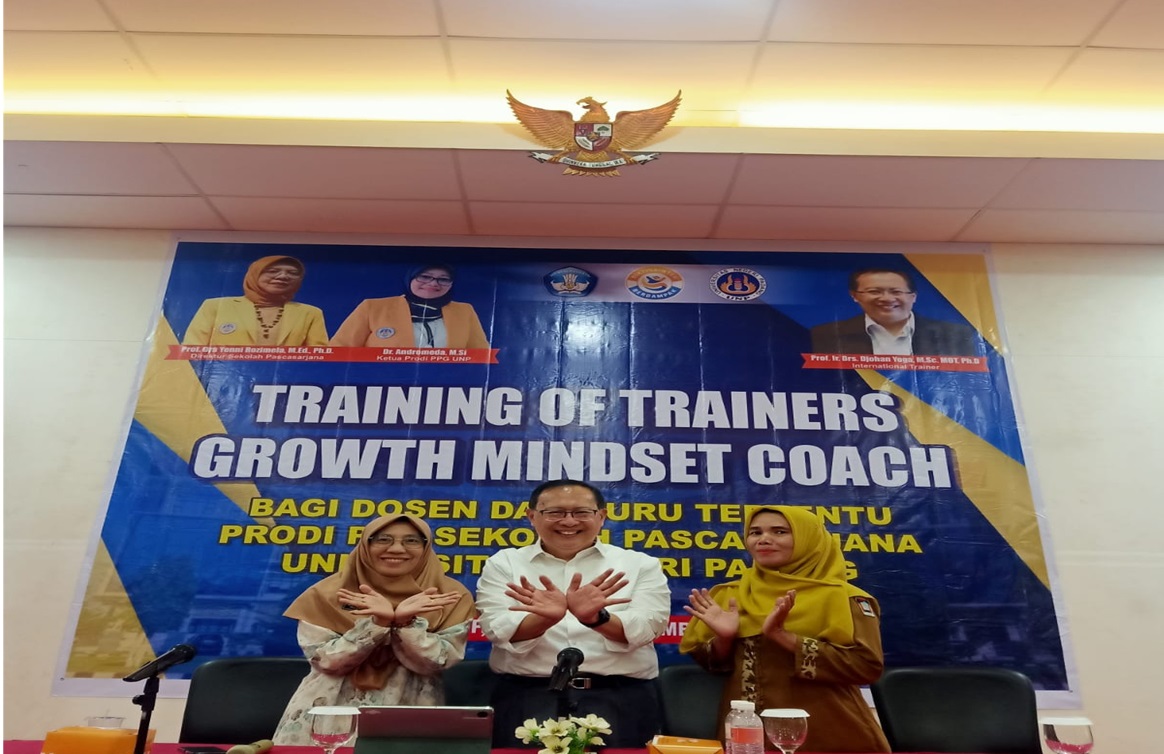TIMBA WAWASAN: Training of trainer growth mindset coach yang penulis iikuti.