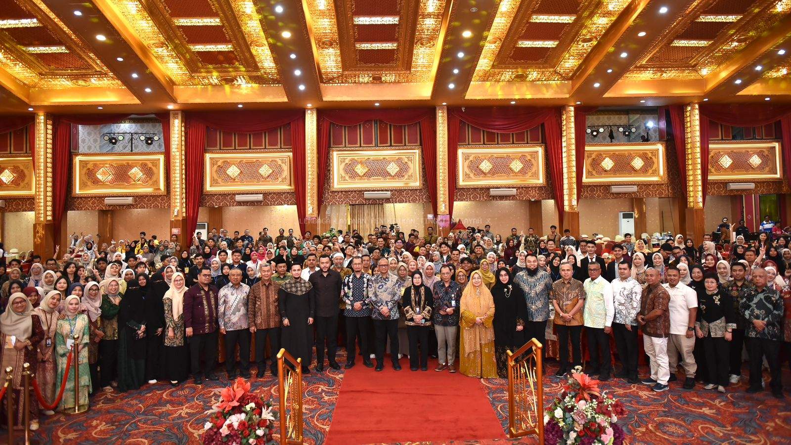 Foto Bersama Welcome Dinner Entrepreneurship Award IX 2025