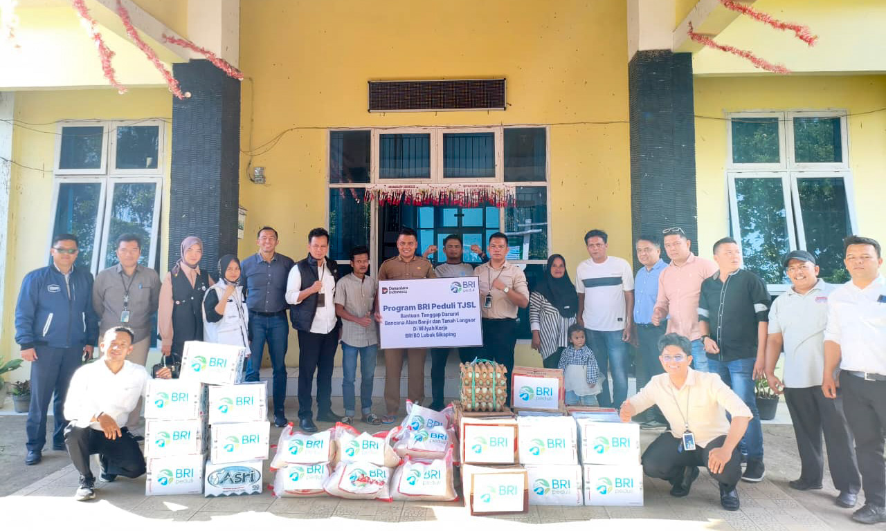 BRI Lubuk Sikaping menyalurkan bantuan darurat ke Duo Koto untuk warga terdampak banjir bandang dan longsor, lengkap dengan logistik kebutuhan dasar.