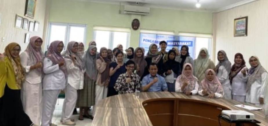 Edukasi: Mahasiswa MBKM Gizi Unand foto  bersama sebelum memulai kegiatan kelas ibu hamil di Aula Puskesmas Andalas, Padang, baru-baru ini.